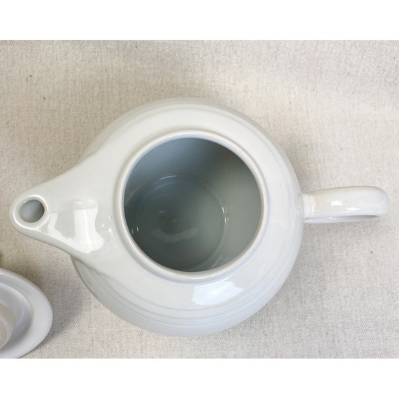 Vintage 1980s White Fiesta Ware Teapot, Homer Laughlin, USA, 5 cup capacity - Picture 6 of 8